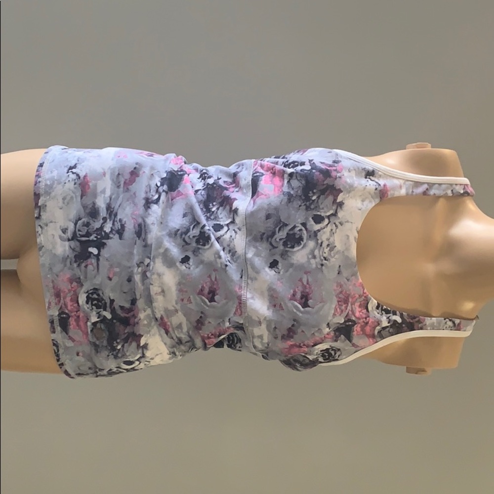 Lululemon floral size 12 Top